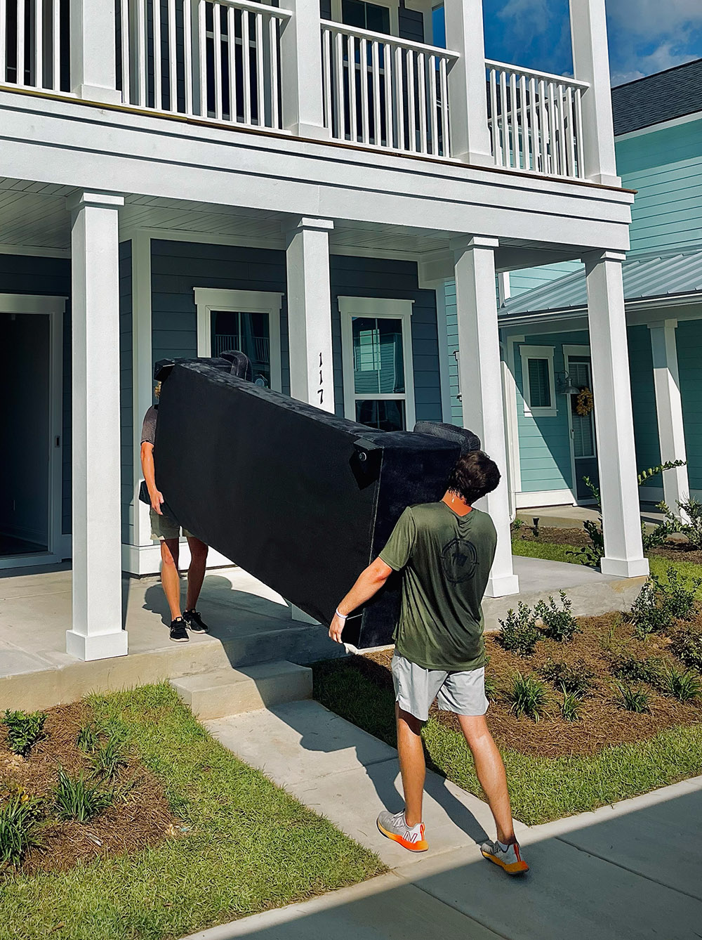 Mover Moving Furniture in Summerville, SC